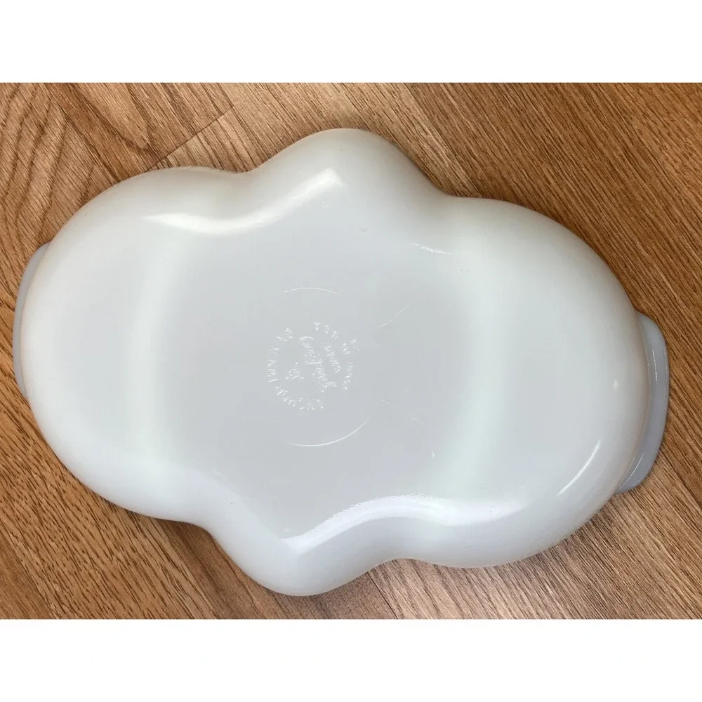 Anchor Hocking Fire King Milk Glass Retro Divided Candy Relish Dish‎ Gold Rim